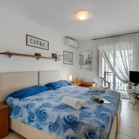 Admiral Plaza Sea View - Happy Apartment *